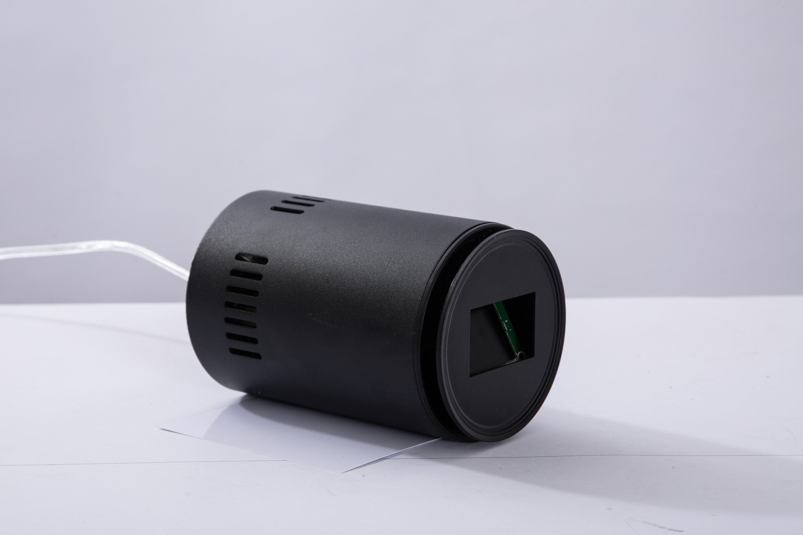 Lb2101 Rail Mounting, Hanging, Wall, Desktop UV Lamp/UVC Lamp/UV Light Air Sanitizer, Ultraviolet Plasma, Disinfection Method; Using Volume 60-80m2