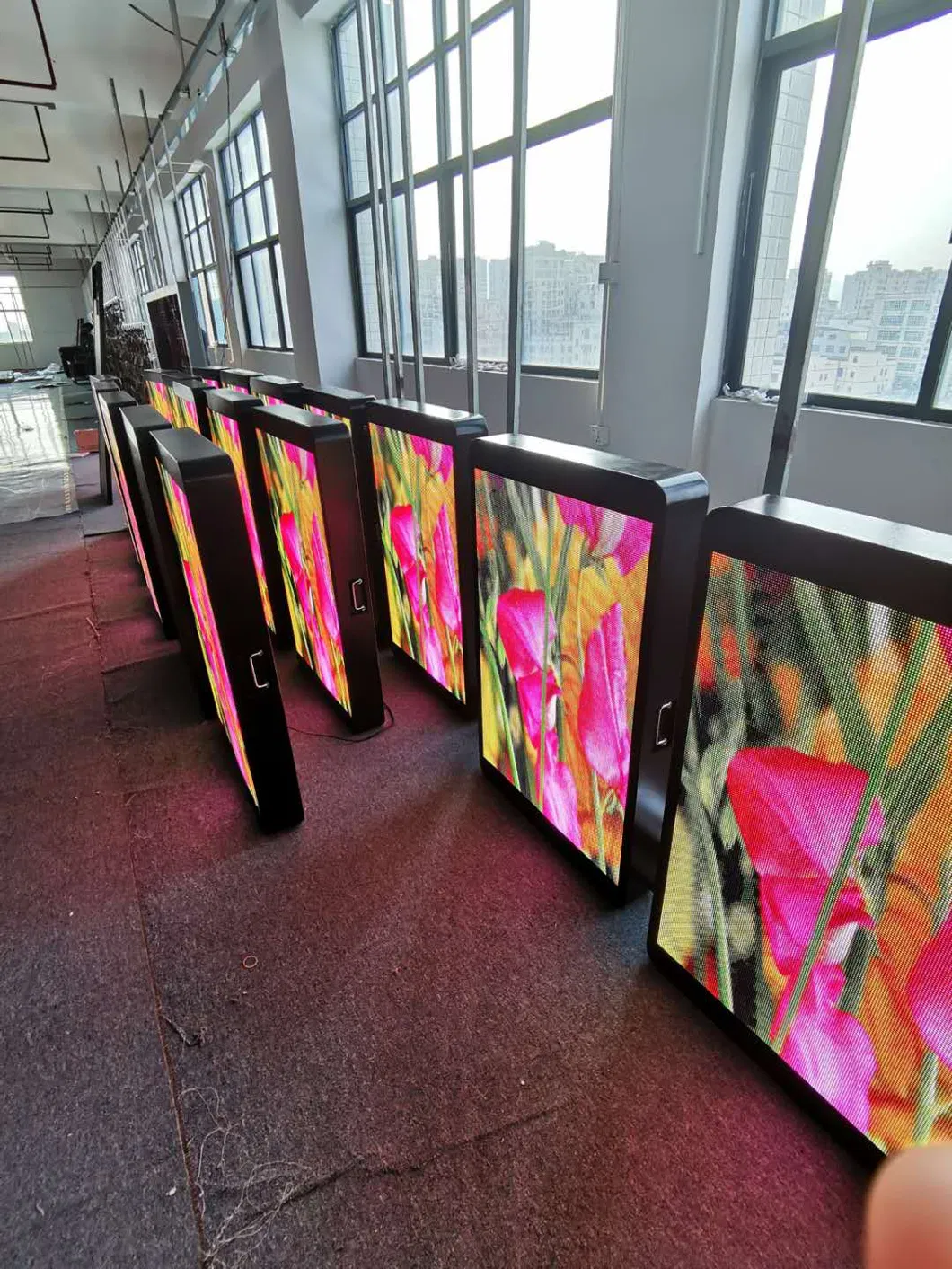 P3 Outdoor LED Lamp Pole Display with Nova Control Card 7000nits