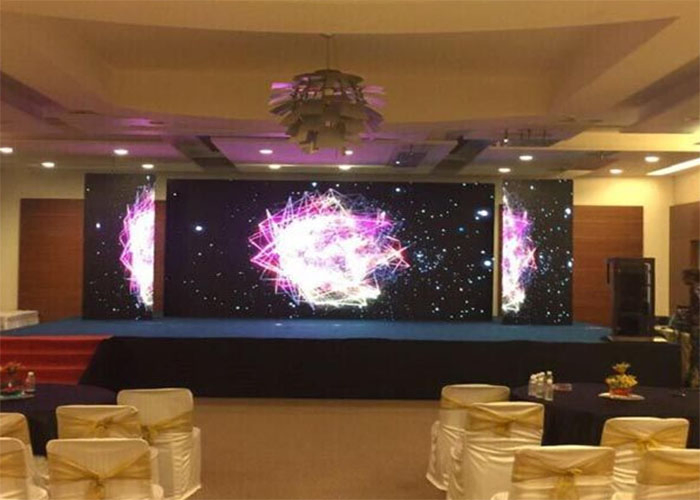 SMD2121 Full Color LED Display Screen Video Wall High Refresh Rate IC5124 High Resolution